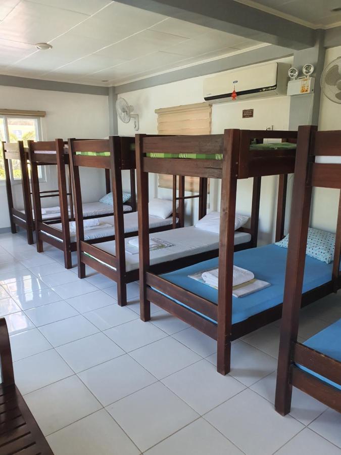 L & M Hearthstones Lodge Ослоб Экстерьер фото