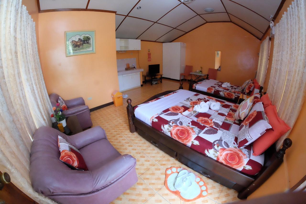 L & M Hearthstones Lodge Ослоб Экстерьер фото