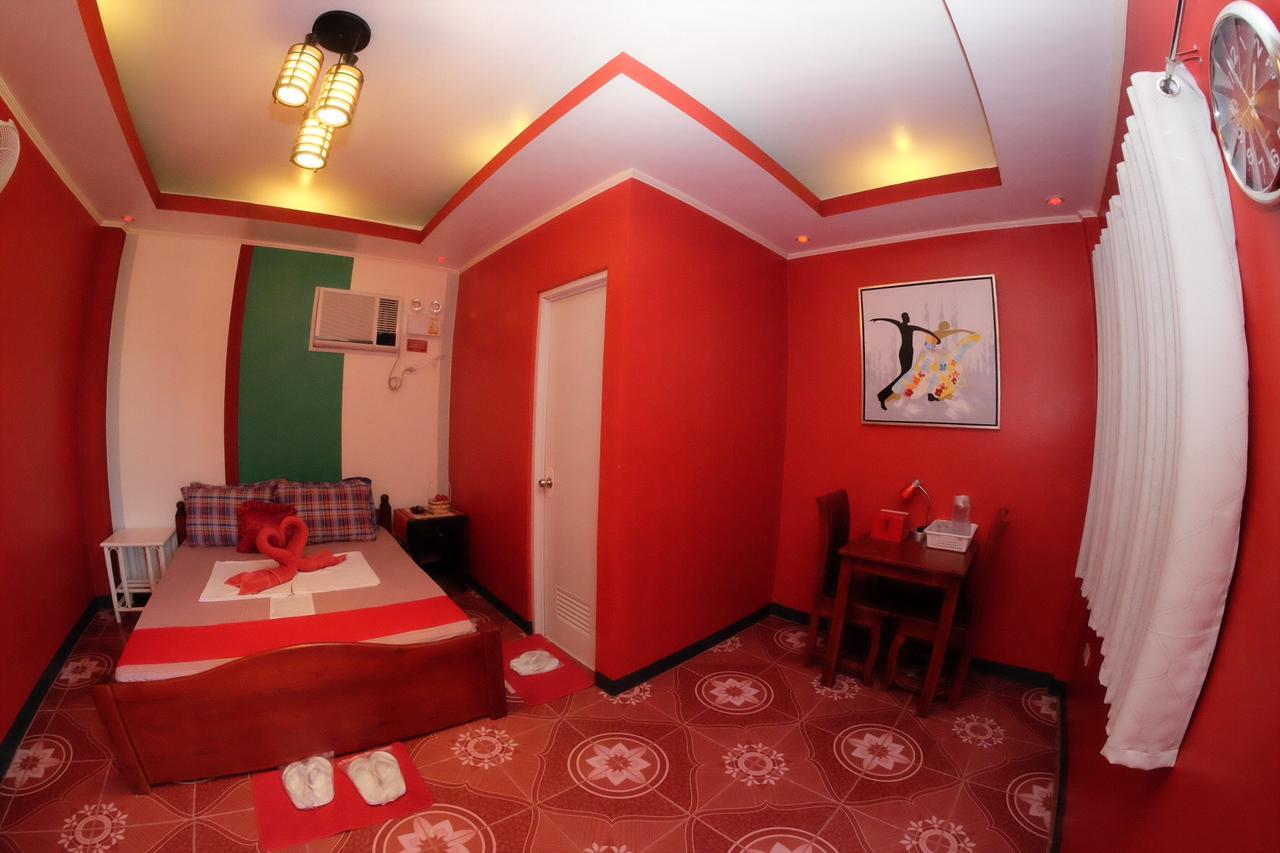 L & M Hearthstones Lodge Ослоб Экстерьер фото